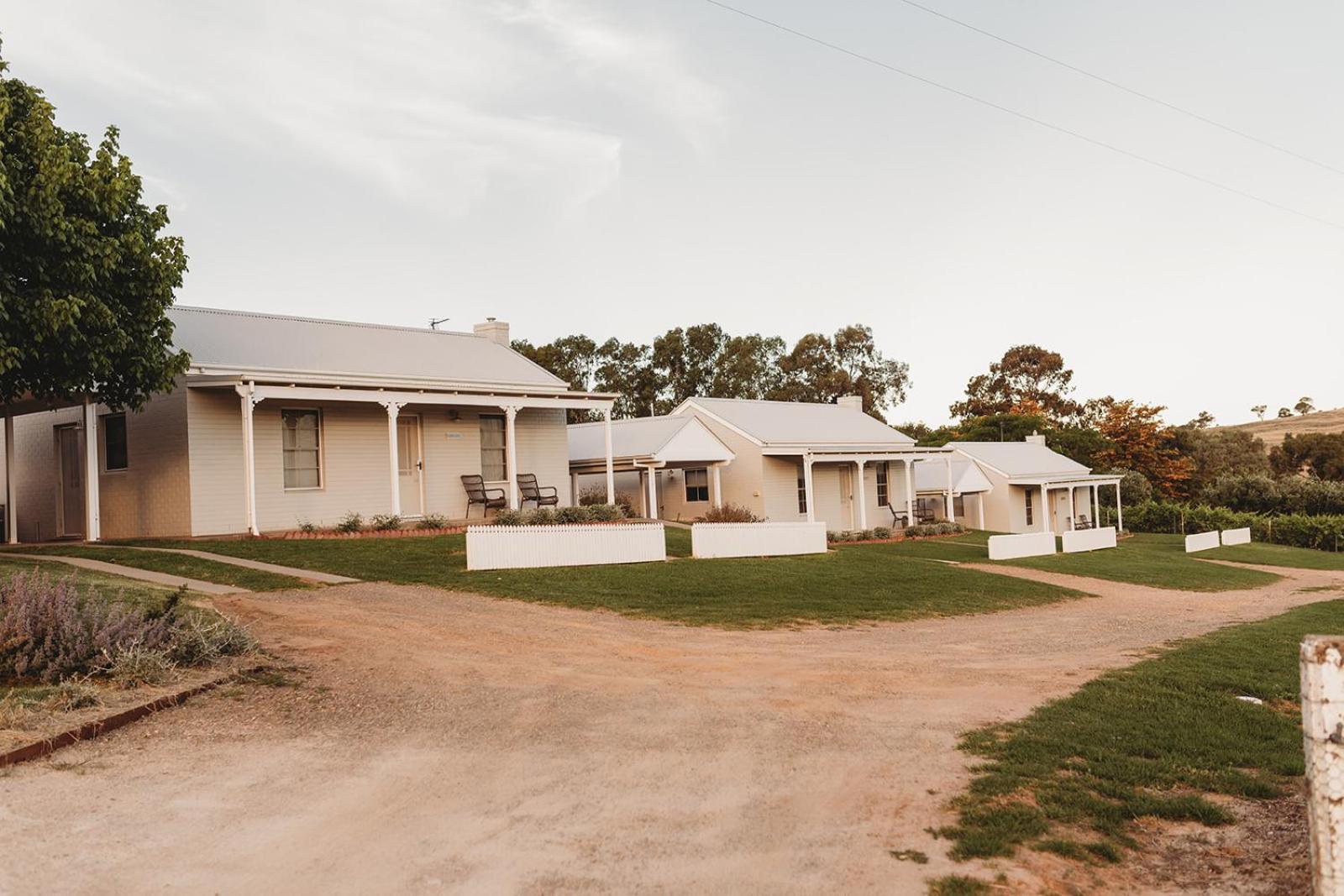 Wagga Wagga Country Cottages Exterior foto